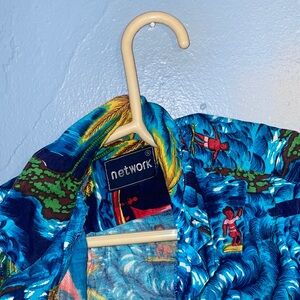 Beautiful Tropical Vacation Hawaiian Shirt (Size Small)